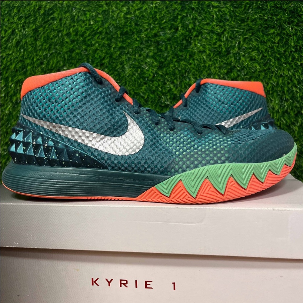 Nike Kyrie 1 Flytrap Emerald Green - Picture 1 of 12